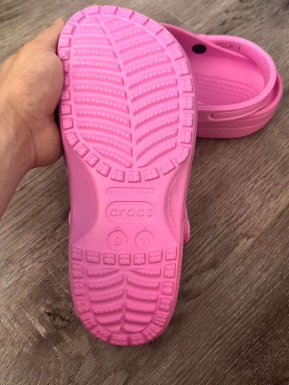 Unisex Men 9 / Women 11 - Crocs adult baya clogs pink